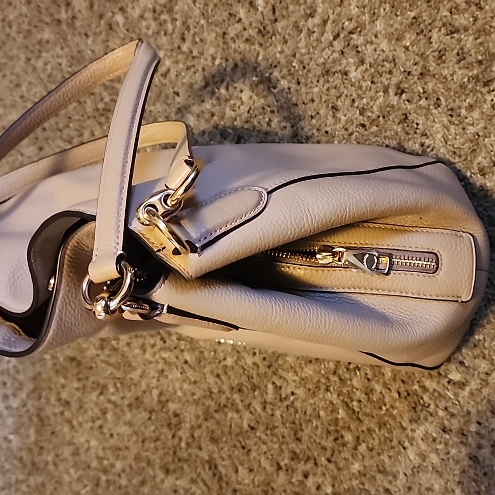 Coach - Picture 5 of 5